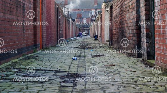Beskidte back street alley