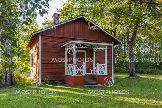Log cabin