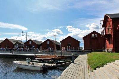 En vacker sommardag vid Västra Kajen i Piteå