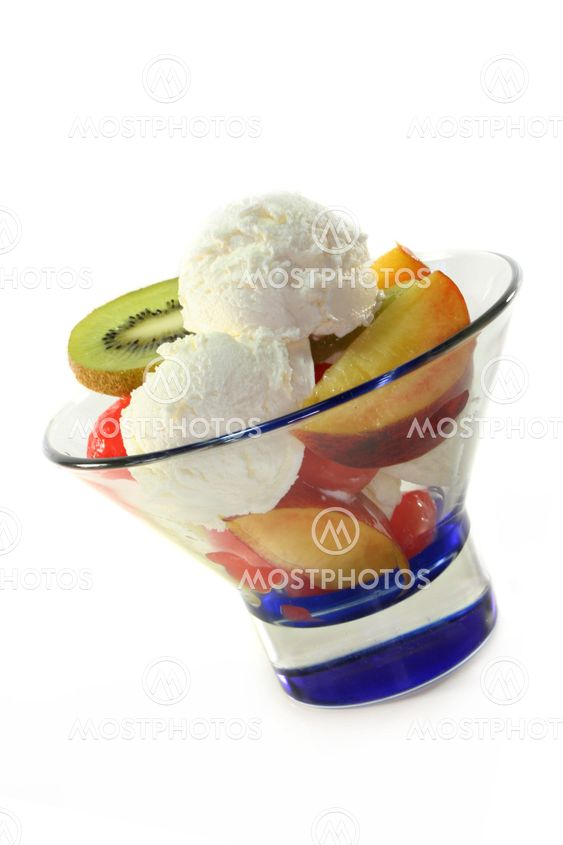 Fruit sundae