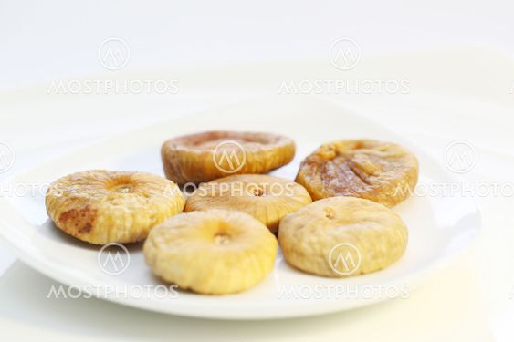 Dried figs