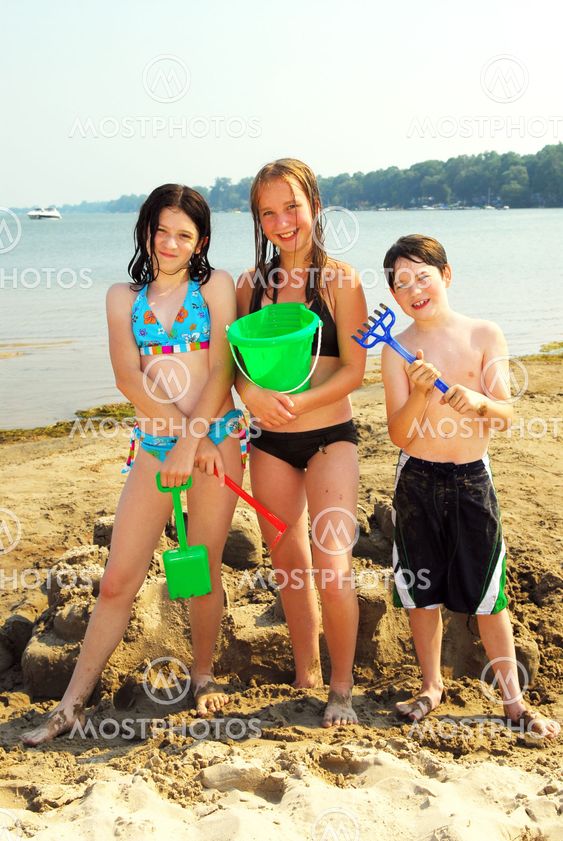 Sandcastle builders