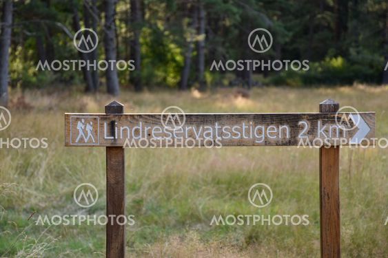 Skylt i Lindreservatet på norra Öland