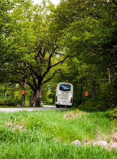 Trafik på landsväg Halland