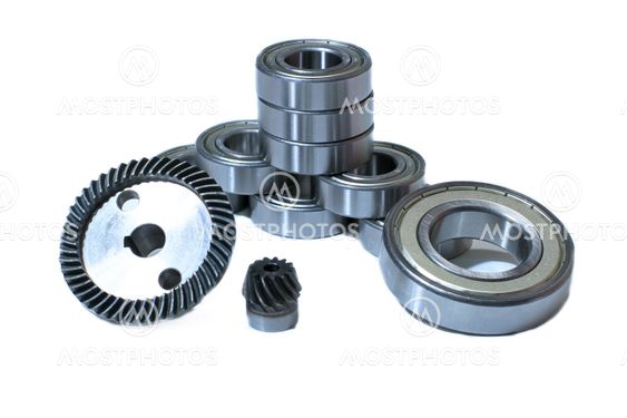Many bearings of different sizes together