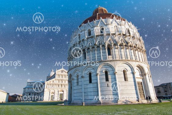 Sky over Piazza dei Miracoli in Pisa