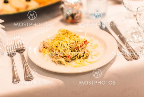Salad with meat, potatoes and mushrooms, fed-batch.