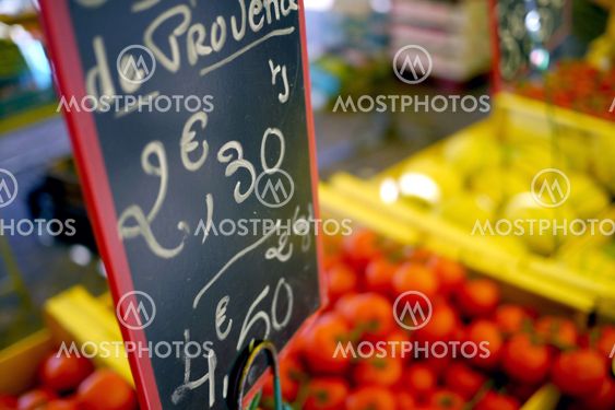 fruit market sign in france