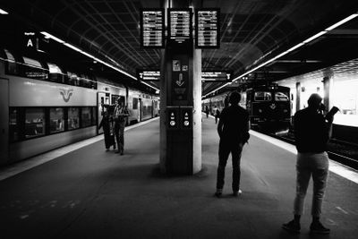 Resenärer på Stockholm C