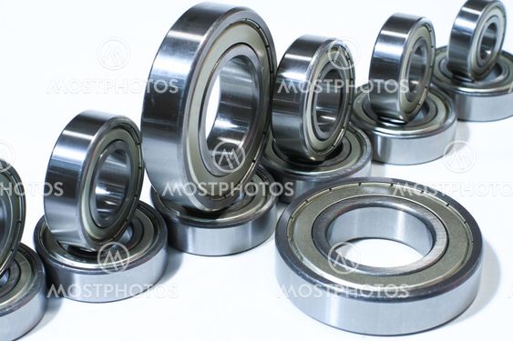 Many bearings of different sizes together
