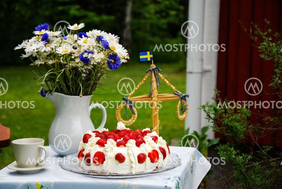 Coffee table at midsummer
