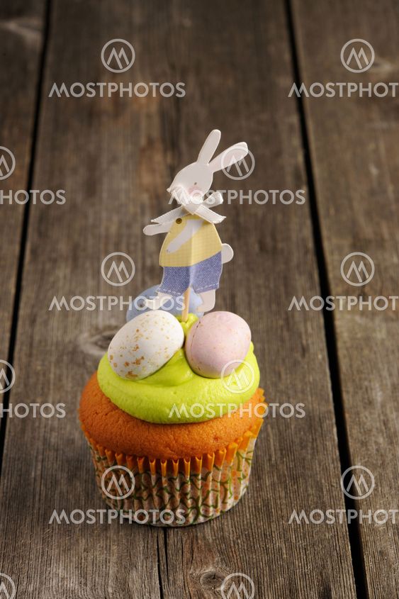 Easter homemade cupcake