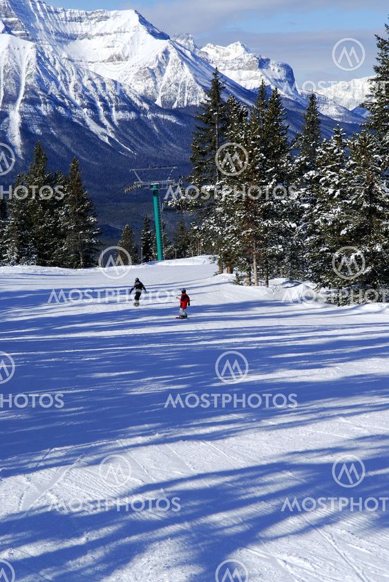 Skiing in mountains