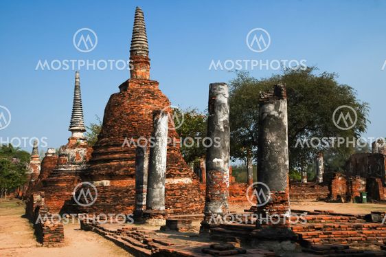 The stupa buddha and sky