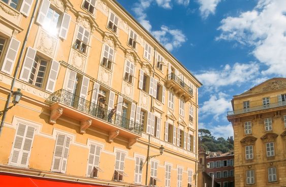 Historic houses in Nice