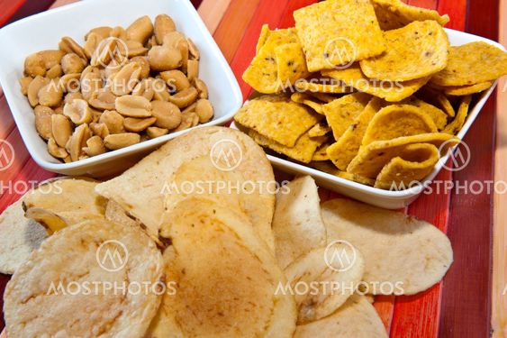 Chips, peanuts and sheets