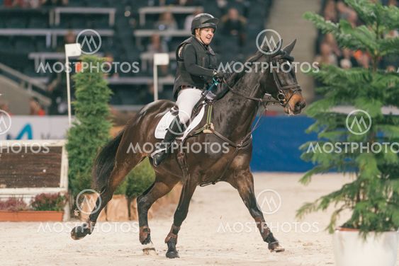 Samantha Birch at the Indoor Cross Country event in the...
