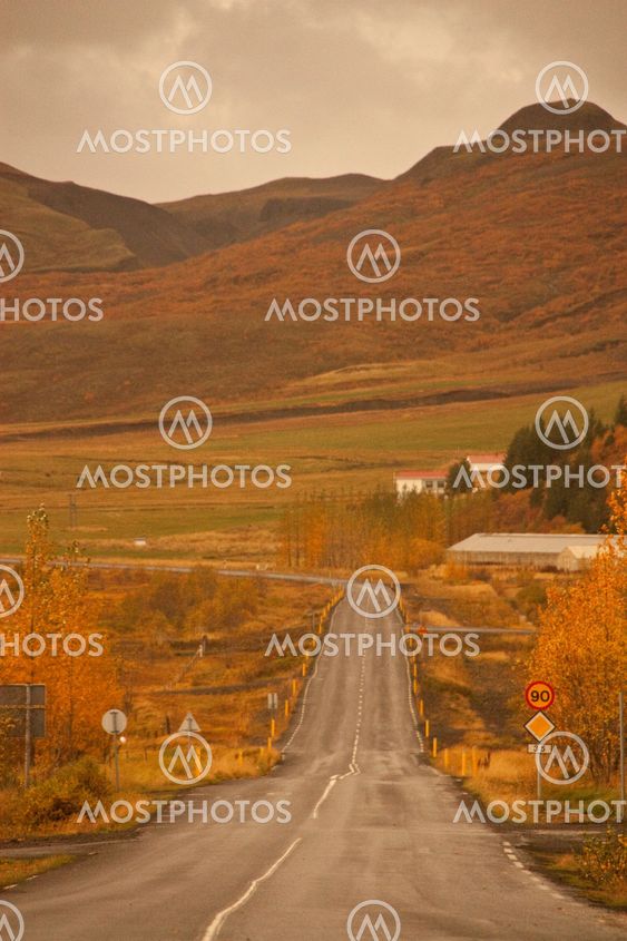 endless road in iceland