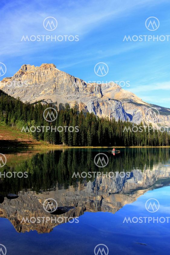 Emerald Lake, Yoho National Park, British Columbia, Canada