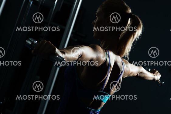 female athlete dumbbell