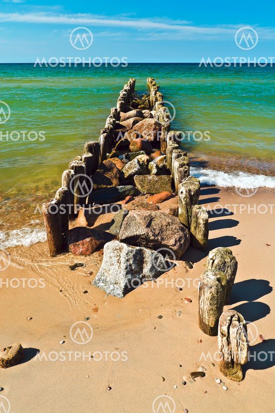 Beach, sea, breakwater...