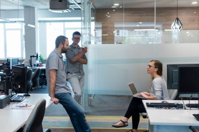 everyday team meeting and brainstorming