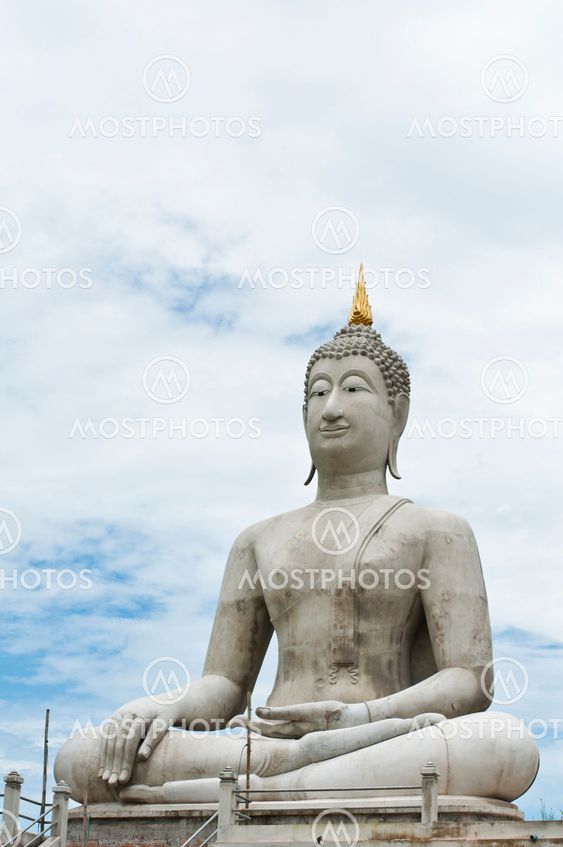 Peace of Buddha statue