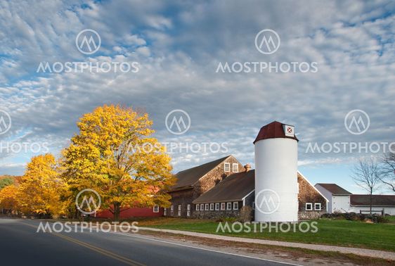 New England barn