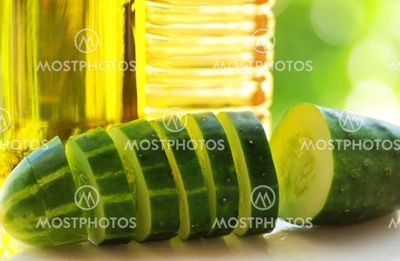 Cucumber slices, oliveoil and vinegar.