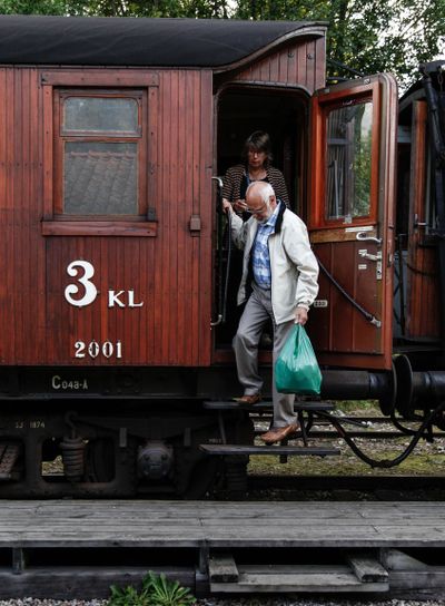 Resenärer på veterantåg