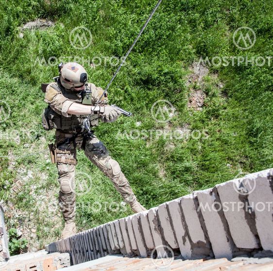 rappeling with weapons