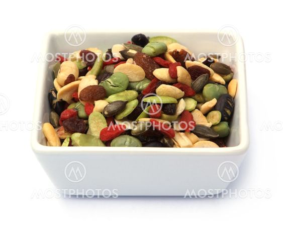 organic mixed nuts and dry fruits