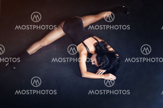 Dancer girl