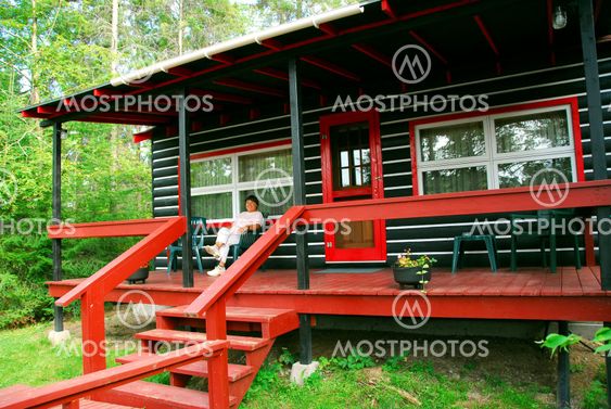 Log cabin woods