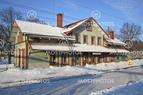 Knivsta stationshus winter