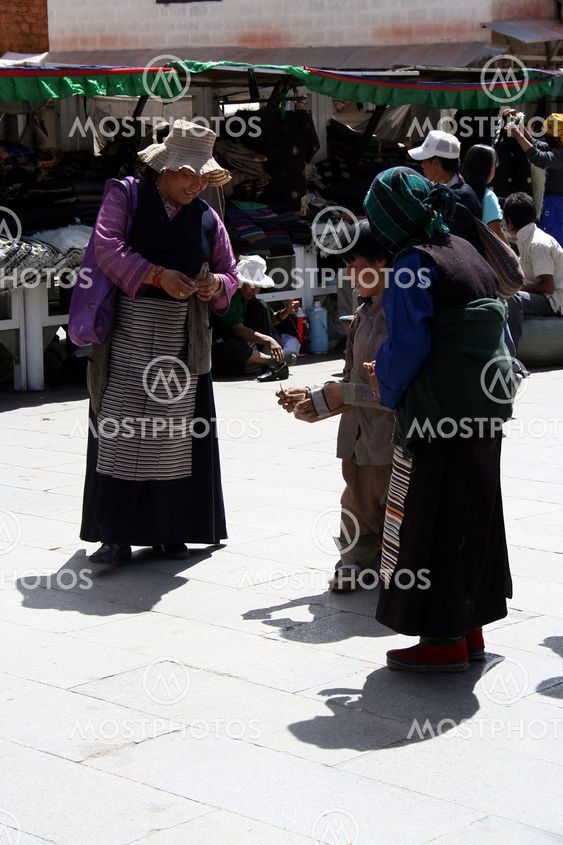 Shopping in Lhasa