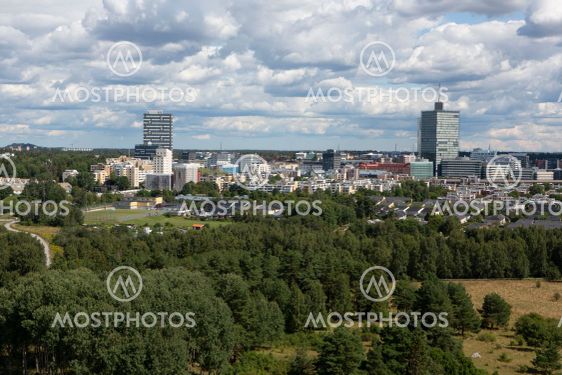 Kista Tower och Kista Torn.