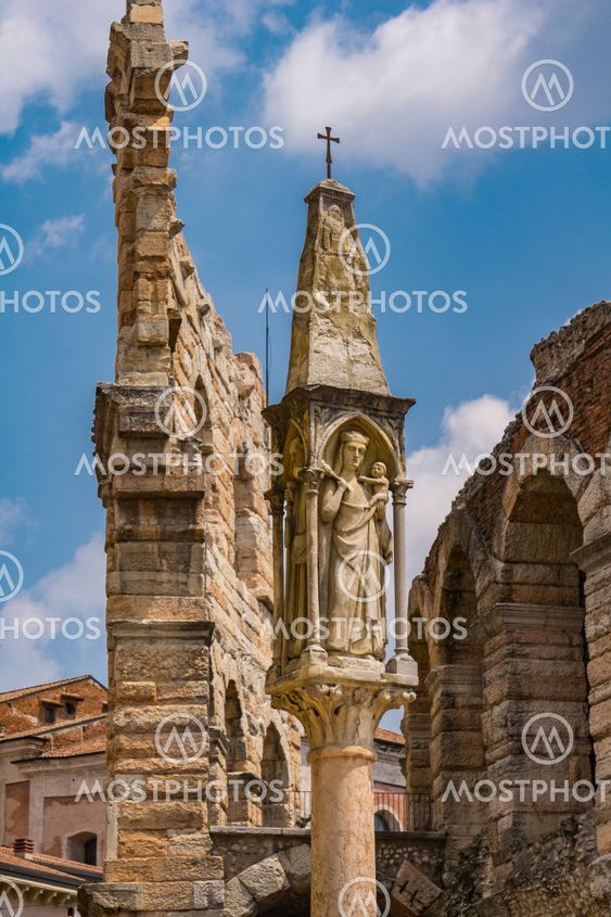 Virgin Mary with baby Jesus, statue on Piazza Bra in...