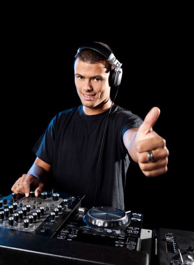 DJ