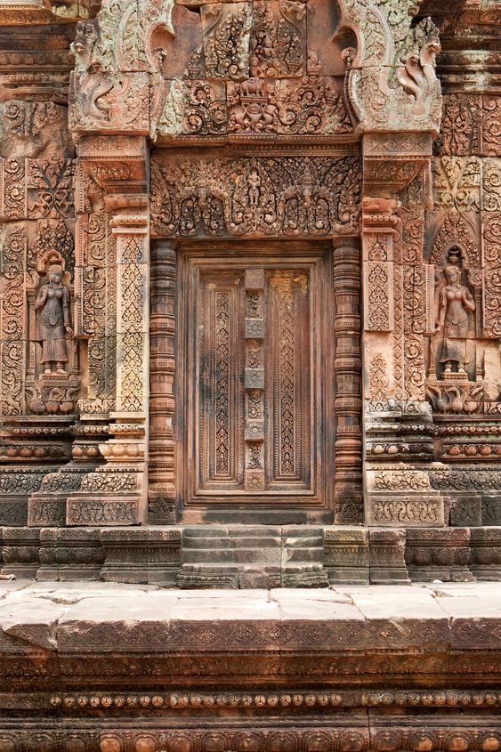 Khmer relief in Banteay Srei
