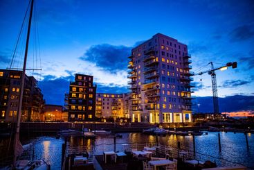 Kvällsljus vid båthamnen i Västra hamnen i Malmö