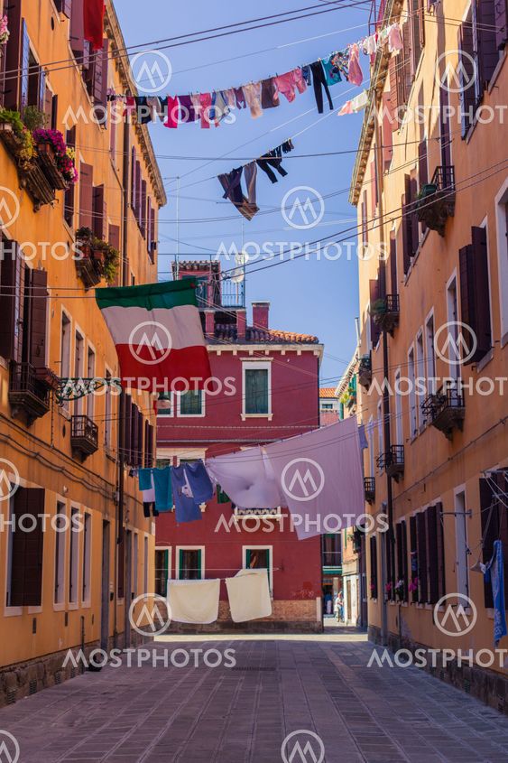 Linen in Venice streets