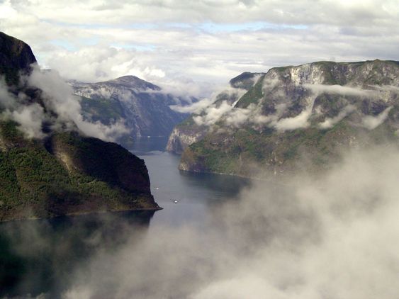 Breaking thrue the fog