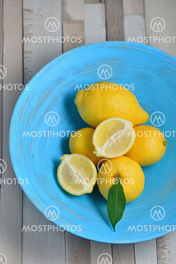 Fresh yellow lemons