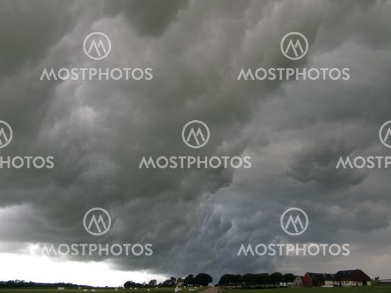 Weather front between high and low pressure Hovs Hallar on 2