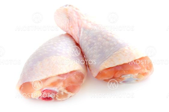 Raw chicken drumsticks
