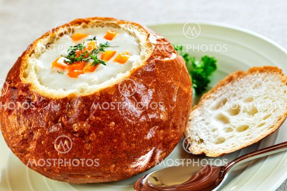 Keitto leipää bowl