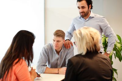 Möte, pågående samtal