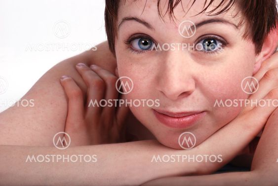 Beauty Shot Brunette