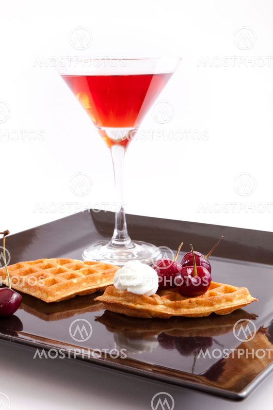 Cherries Tart Slices with Drink
